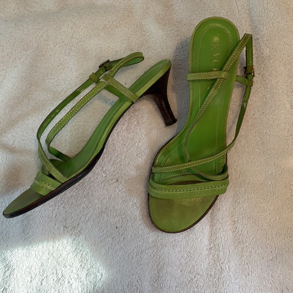 Green Ralph Lauren heeled sandal, size 7.5 - Picture 2 of 3